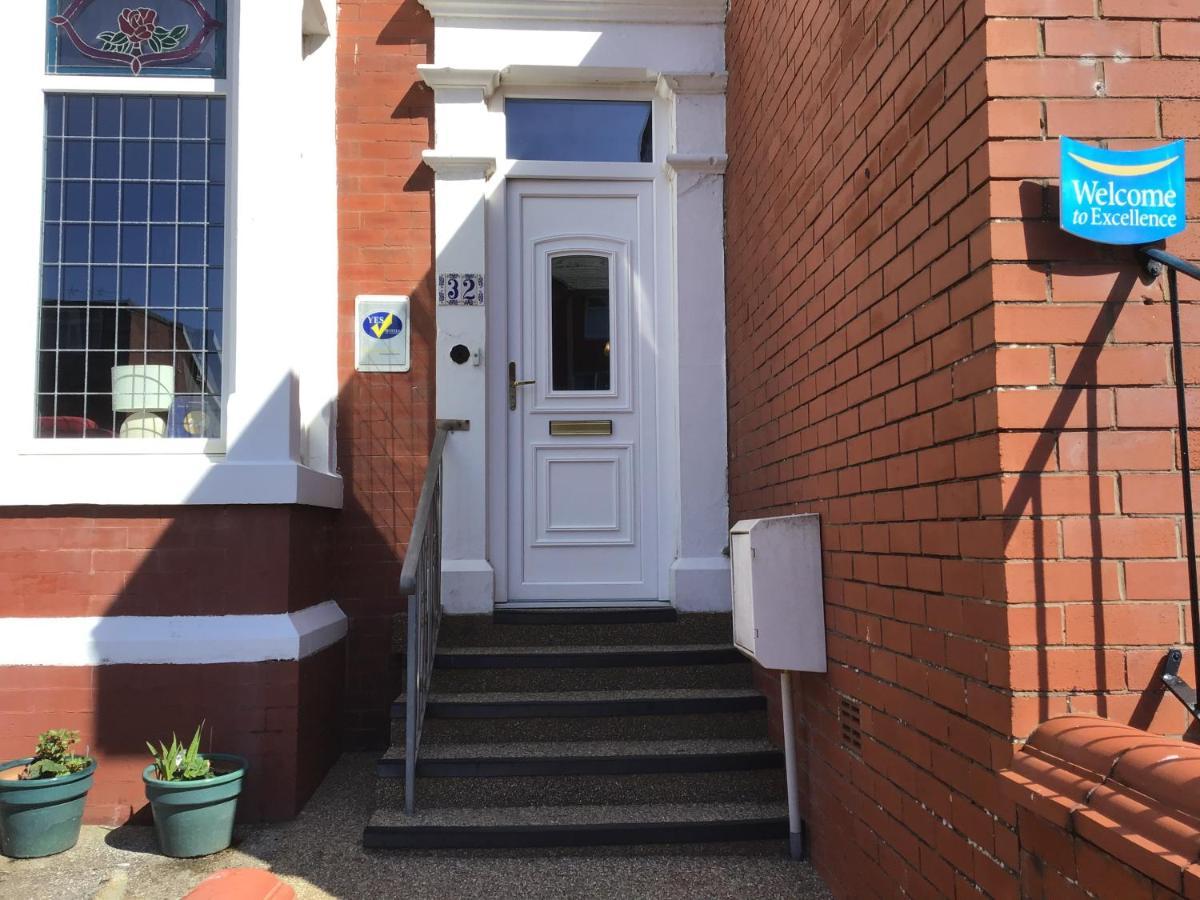 The Woodleigh Family Hotel Blackpool Exterior foto